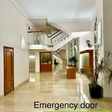 Apartment Pioxii Center *