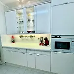 Pioxii Center Apartman *