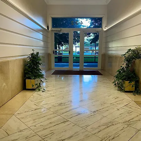 Pioxii Center 公寓 *